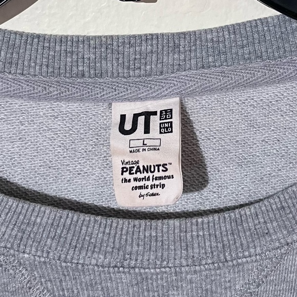 Uniqlo Peanuts Joe choke sweatshirt. Color gray. Size L - Picture 3 of 5